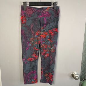 Fabletics Womens XS 20" Inseam Artsy Print Yoga Workout Leggings